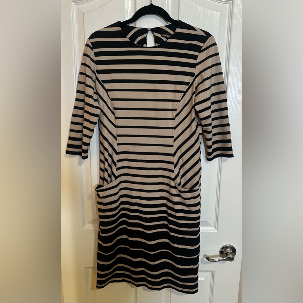 NWOT J McLaughlin‎ Sheath Dress Beige Black Striped 3/4 Sleeves Stretch. Size M.